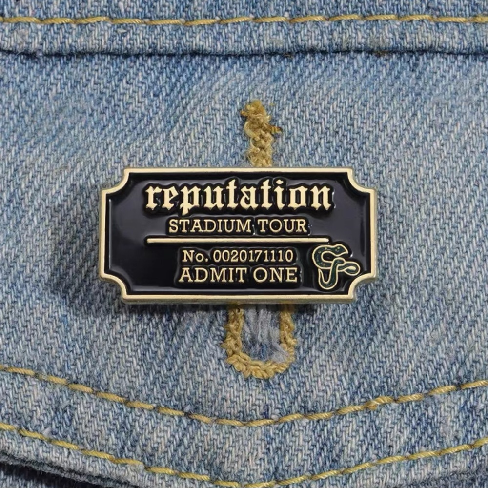Taylor Swift Reputation Tour Pin